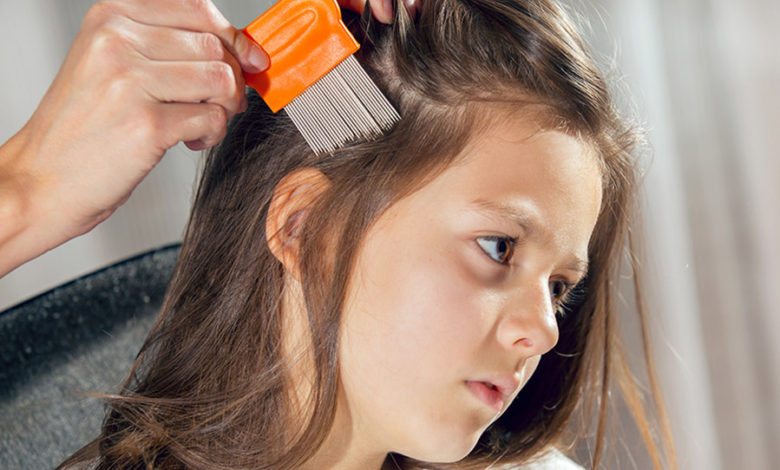 سبب تساقط الشعر من الجذور عند الأطفال